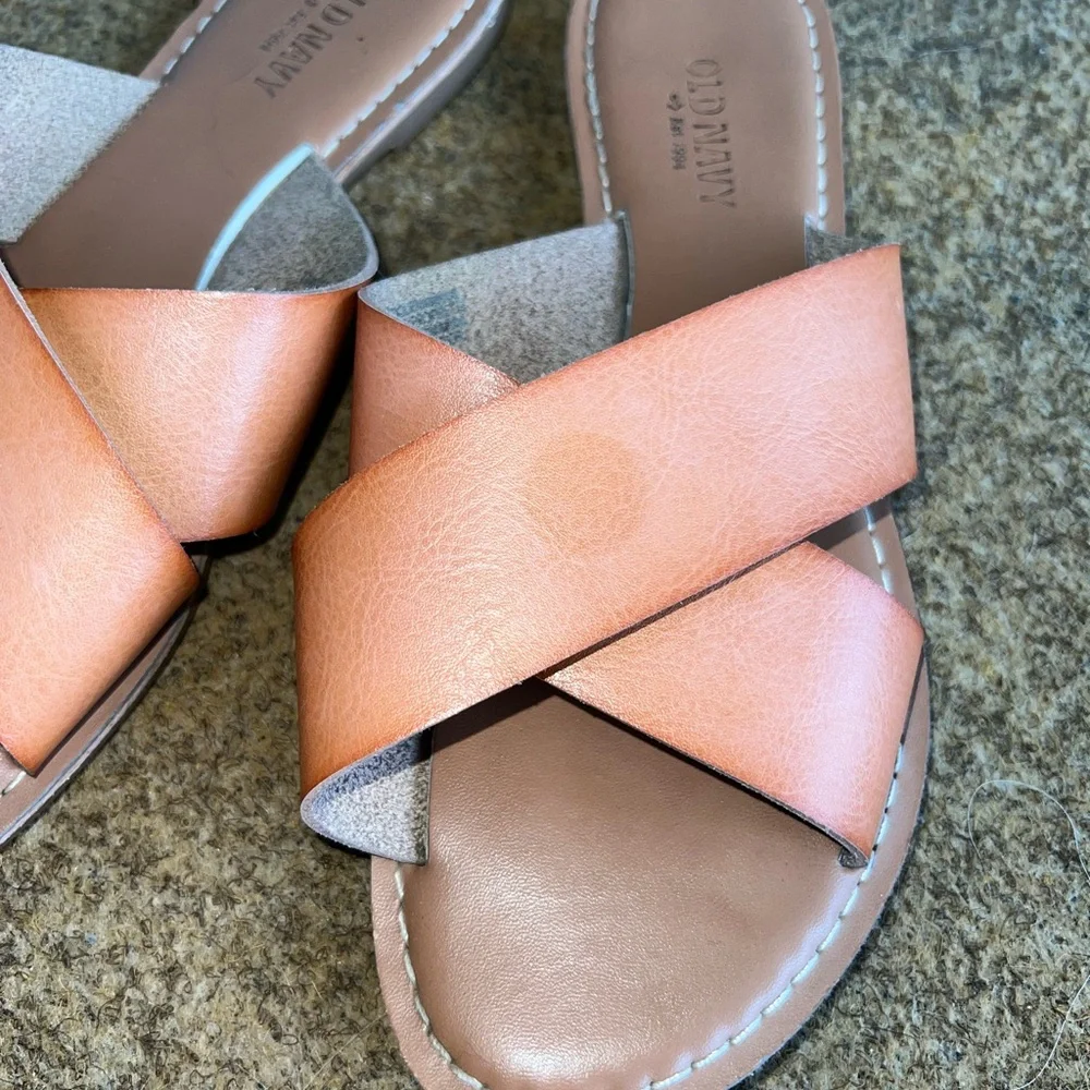 Old Navy Women's Brown Cross-Strap Sandals